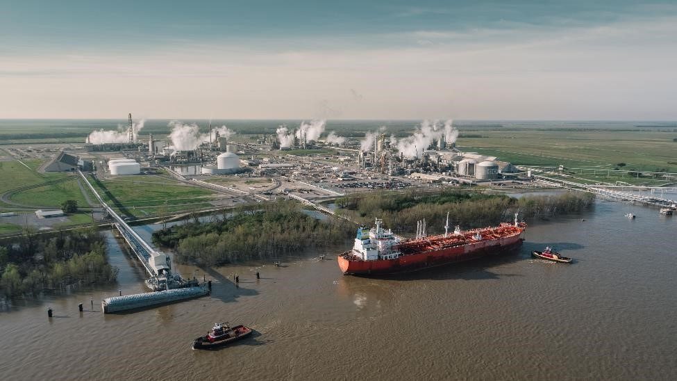 Предприятие компании CF Industries по производству аммиака в Доналдсонвилле, расположенное на реке Миссисипи.